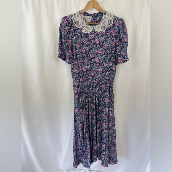 Vintage Karin Stevens Floral Midi Dress w/ Lace Collar - Picture 2 of 4